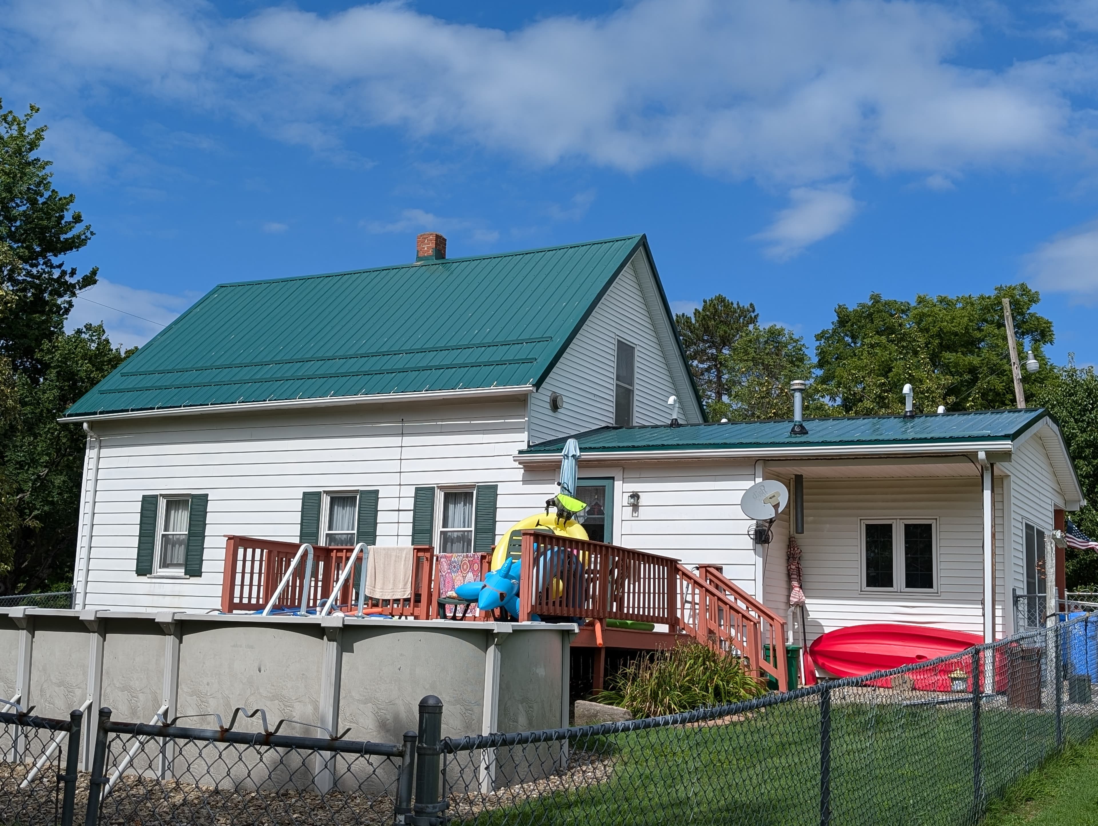 Metal roof install in Erie County